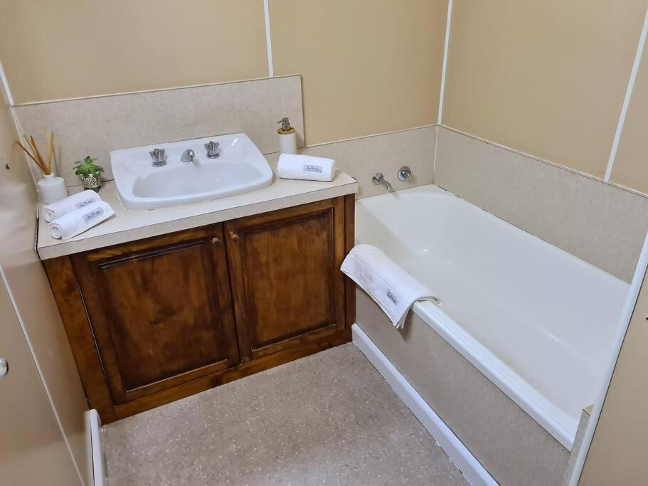 Willa Holiday House On Sale Tullah Zewnętrze zdjęcie